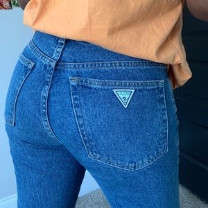 SOLD//HIGH WAIST GUESS JEANS